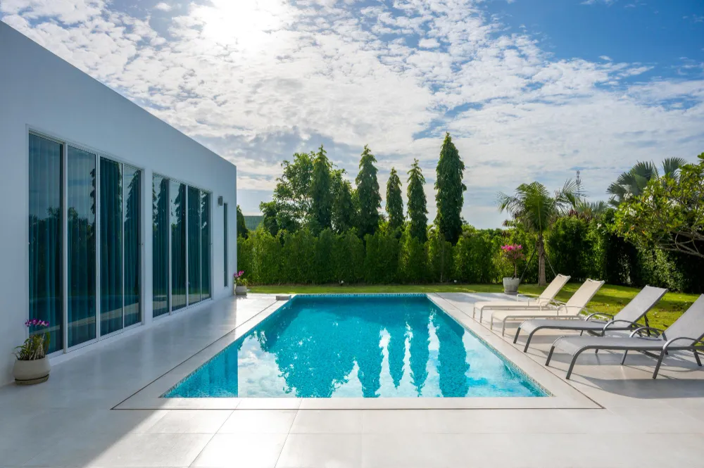 piscina in cemento personalizzata idrosolar
